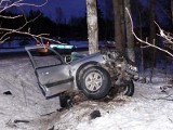 Grabówka: Wypadek śmiertelny. Opel rozbił się na drzewie - świadkowie poszukiwani