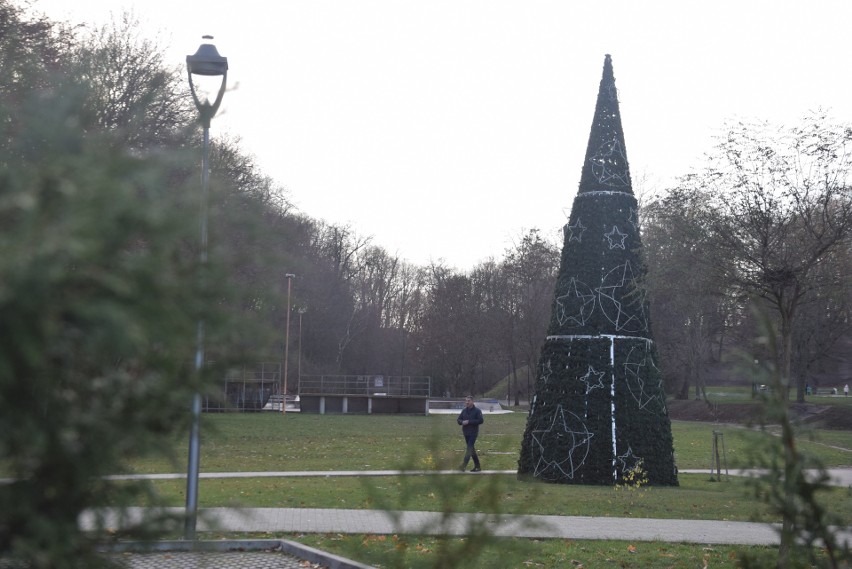 Stargard. Nowe ozdoby świąteczne. Niedługo zapalą się światełka  