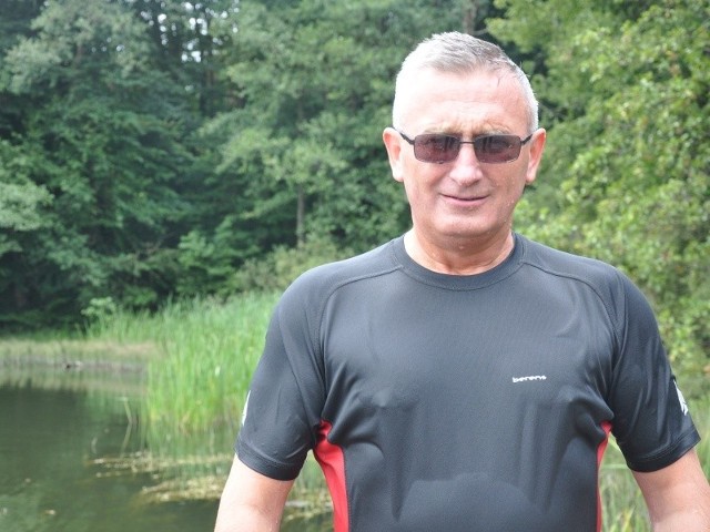 Szef lubuskich policjantów nadinsp. Ryszard Wiśniewski przyjął nominację w Ice Bucket Challenge i dał się oblać wodą.