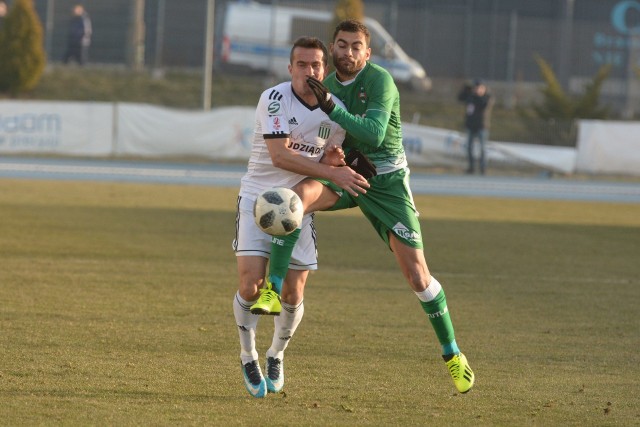 Trzy gole dla Radomiaka Radom w meczu z Olimpią Grudziądz strzelił Rossi Leandro.