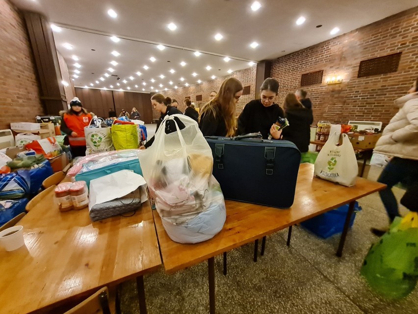 Caritas w Poznaniu prowadzi zbiórkę potrzebnych rzeczy, które pojadą do Ukrainy
