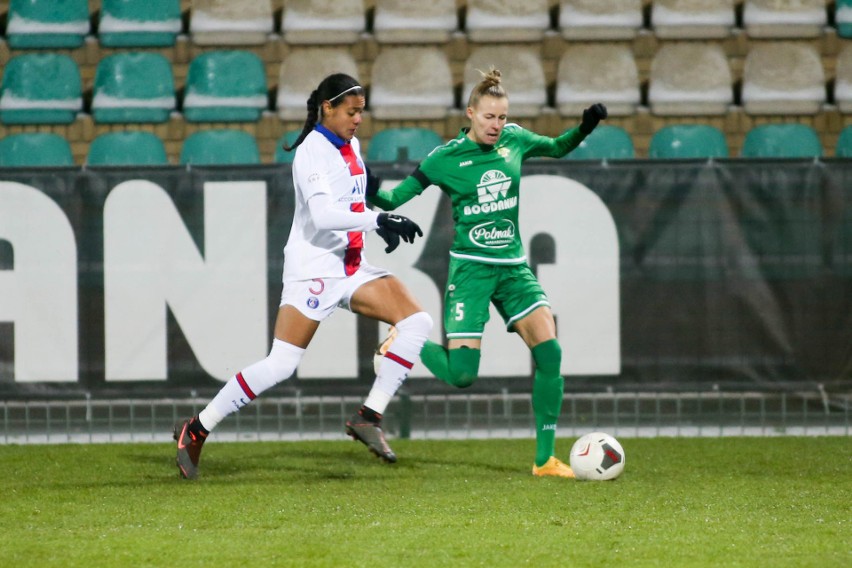 GKS Górnik Łęczna blisko odpadnięcia z Women's Champions League. Paris Saint-Germain za mocne dla Mistrzyń Polski. Zobacz zdjęcia