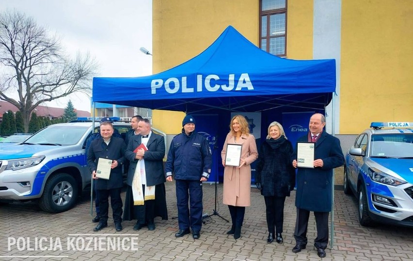 Policjanci z Kozienic mają nowe radiowozy. Nieoznakowane terenówki sprawdzą się na leśnych drogach