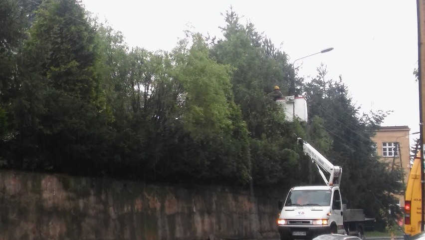 Silny wiatr zrywał dachy w Wodzisławiu Śl.