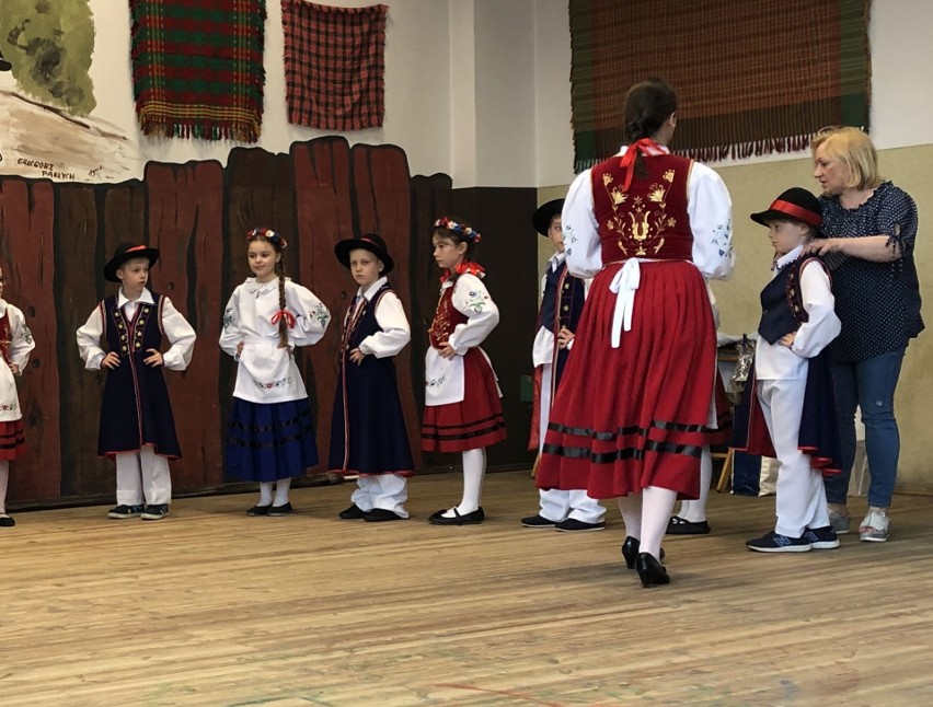 Kadzidło. Wizyta dzieci ze szkoły w Lęborku w Kadzidle [ZDJĘCIA, WIDEO]
