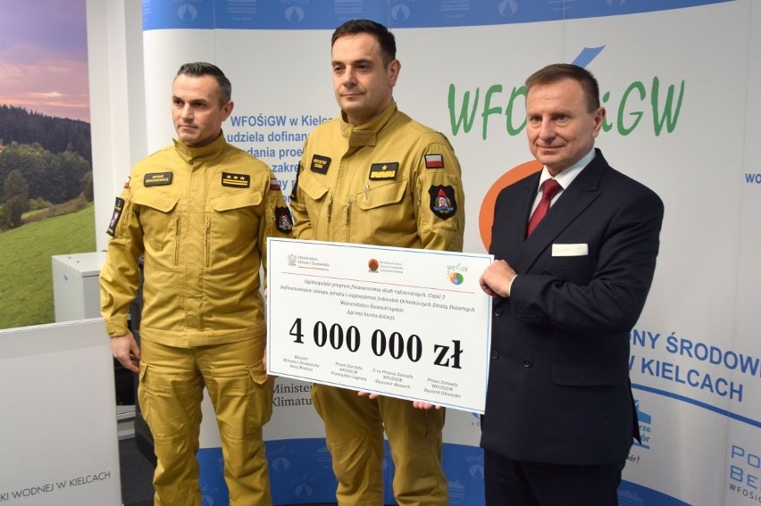 4 miliony złotych dla świętokrzyskich jednostek Ochotniczej Straży Pożarnej. To kolejna edycja programu "Mały strażak"