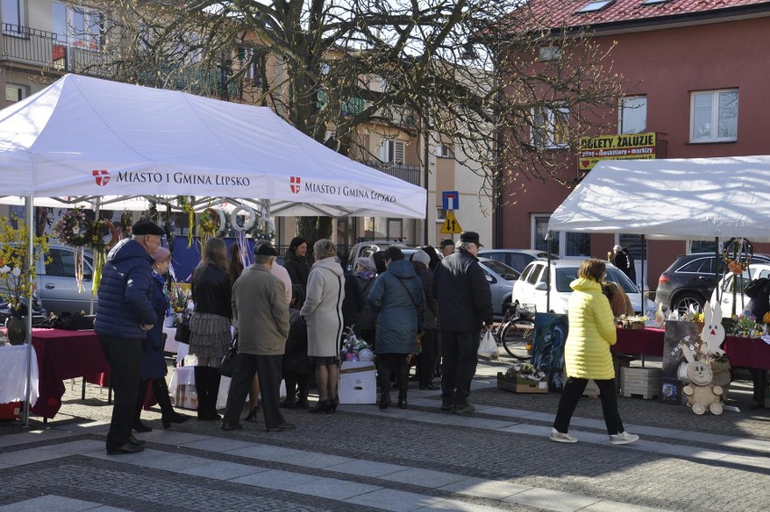 Rynek w Lipsku zgromadził w niedzielę, 10 kwietnia, mnóstwo...