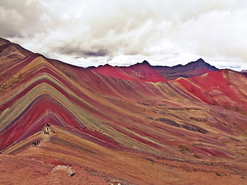 Zwana inaczej górą siedmiu kolorów, znajduje się w Peru...