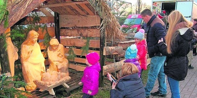 Na jędrzejowskim rynku ustawiona została również szopka.