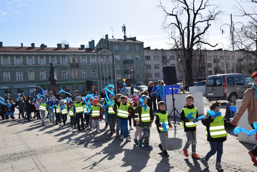 „Przystanek autyzm” to happening w Dzień Autyzmu na placu...