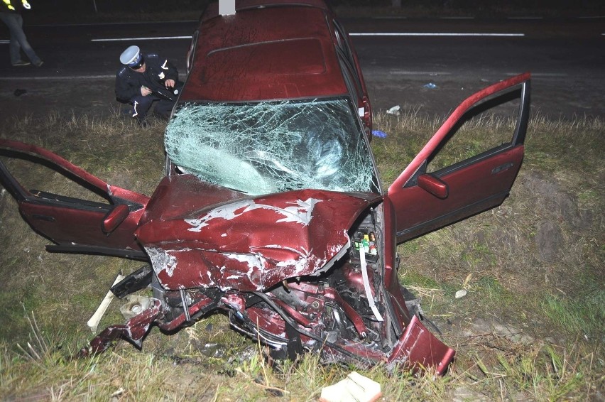 Zderzenie audi i BMW w Biłgoraju: Jedna osoba nie żyje, pięć...