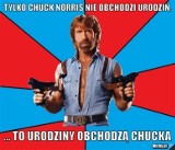 Ile pompek zrobił Chuck Norris? Strażnik Teksasu kończy 84 lata. Internauci świętują. Zobaczcie najśmieszniejsze MEMY
