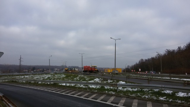 Prace remontowe na wiadukcie nad DK94 mają się zakończyć do 15 grudnia