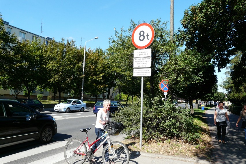 Będą spore utrudnienia na skrzyżowaniu Gałczyńskiego i Parzęczewskiej w Zgierzu. Zaczyna się remont.