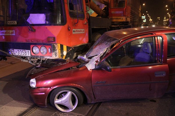 Wypadek na ul. Kilińskiego. Dwie osoby ranne [zdjęcia]