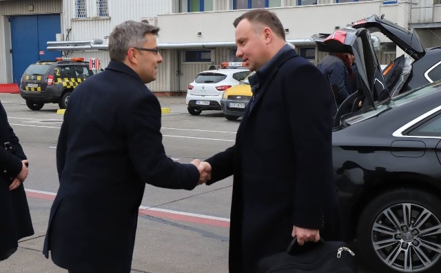 Pierwszy dzień COP24 Szczytu Klimatycznego ONZ w Katowicach. Prezydent Andrzej Duda przyleciał z Warszawy