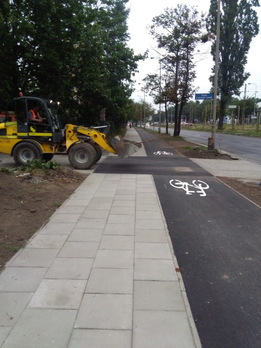 Na Ślężnej powstaje droga dla rowerów. Sprawdziliśmy, jak idą prace (ZDJĘCIA)