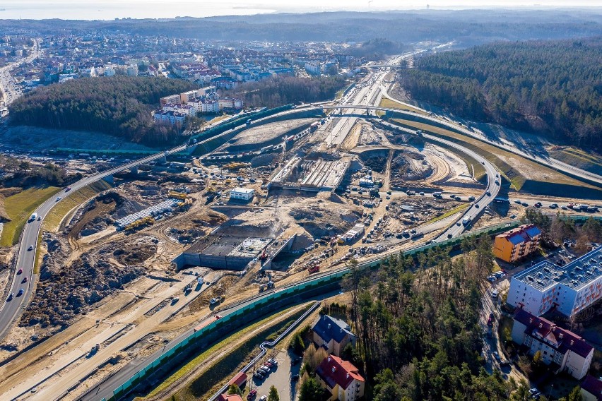 08.03.2022 r. - zdjęcia z budowy Trasy Kaszubskiej (węzeł...