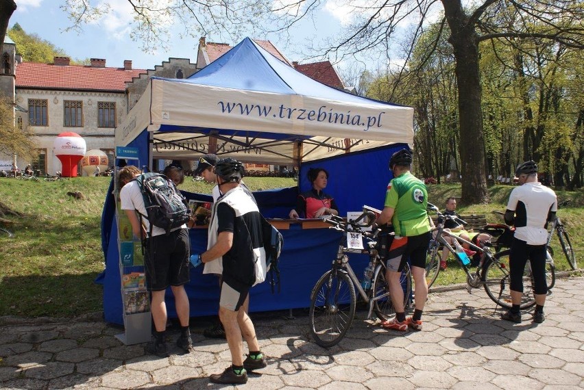 Młoszowa, Kraków. Ponad dwa tysięce cyklistów w rajdzie rekreacyjnym z Krakowa do Młoszowej