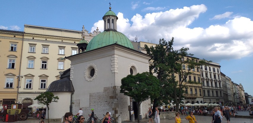 2. Kościół św. Wojciecha (Rynek Główny 2) - I połowa XI...