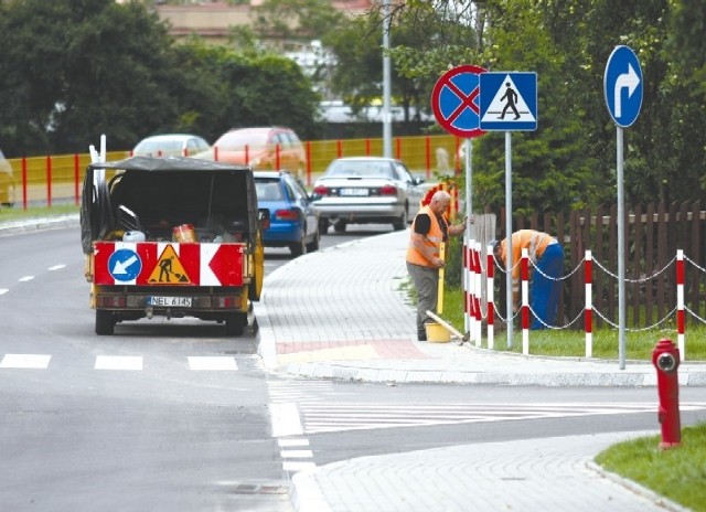 W zeszłym tygodniu na ulicy Bohaterów Getta drogowcy ustawili znaki zakazu zatrzymywania się i postoju. Mieszkańcy ulicy Żabiej chcą wiedzieć, gdzie miasto zorganizuje im parking.