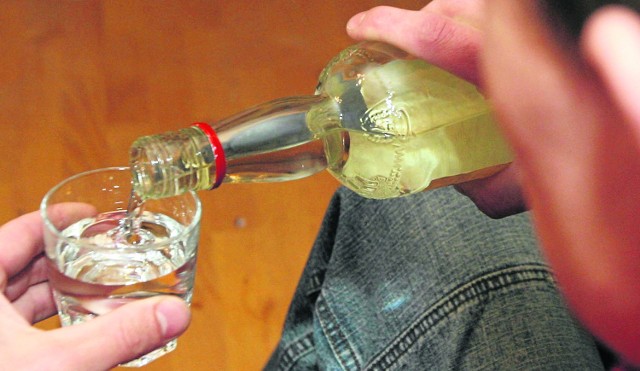 Przeciętny Polak wypija rocznie ok. 12,5 litra czystego alkoholu