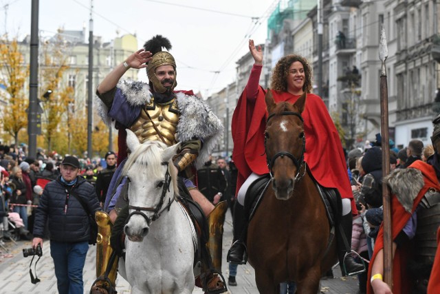 Poznań tradycyjnie radośnie obchodzi Święto Niepodległości, bawiąc się 11 listopada na Imieninach Ulicy Święty Marcin.Zobacz zdjęcia --->