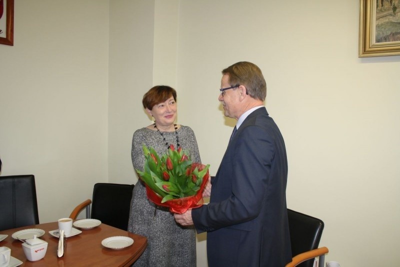 Władze Kargowej spotkały się z laureatką Lubuskiego Wawrzyna Literackiego. Zofia Mąkosa nagrodzona została za powieść [ZDJĘCIA]