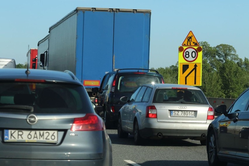 Od rana potężny korek na autostradzie. Zator ma ponad 15 km 