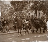 Lubliniec: Marsz Niepodległościowy. Wojsko polskie z Józefem Piłsudskim na czele przeszło ulicami miasta. Było jak w 1918 roku [ZDJĘCIA]