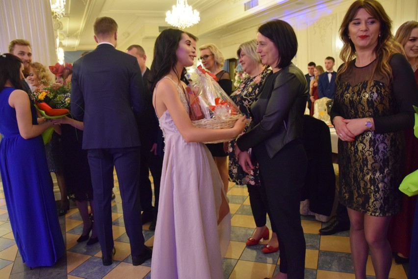 Studniówka 2019 Bal LO Mońki w Dworze Czarneckiego [ZDJĘCIA, WIDEO]