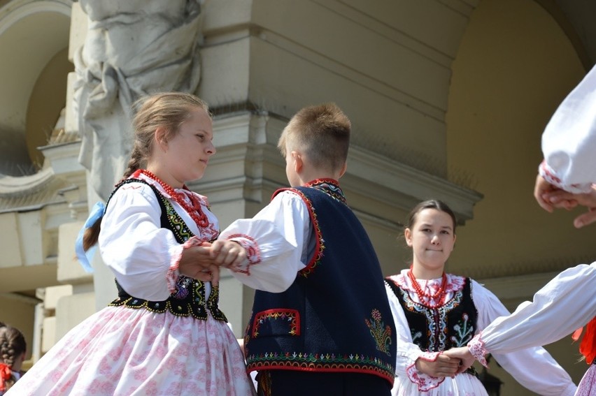 Dzieci z Mystkowa i ze Sławuty na Ukrainie oczarowały publiczność [ZDJĘCIA]