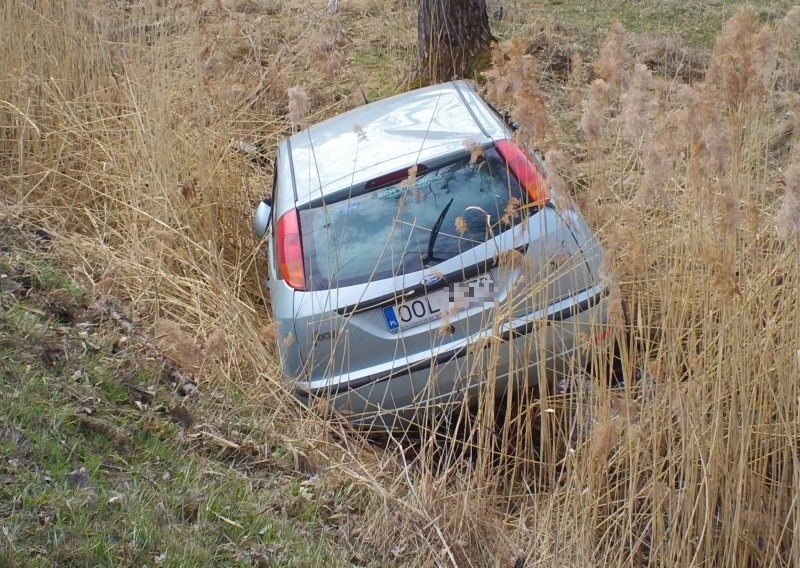 Wypadek w Kocurach (gm. Dobrodzień). 30-letnia kobieta...