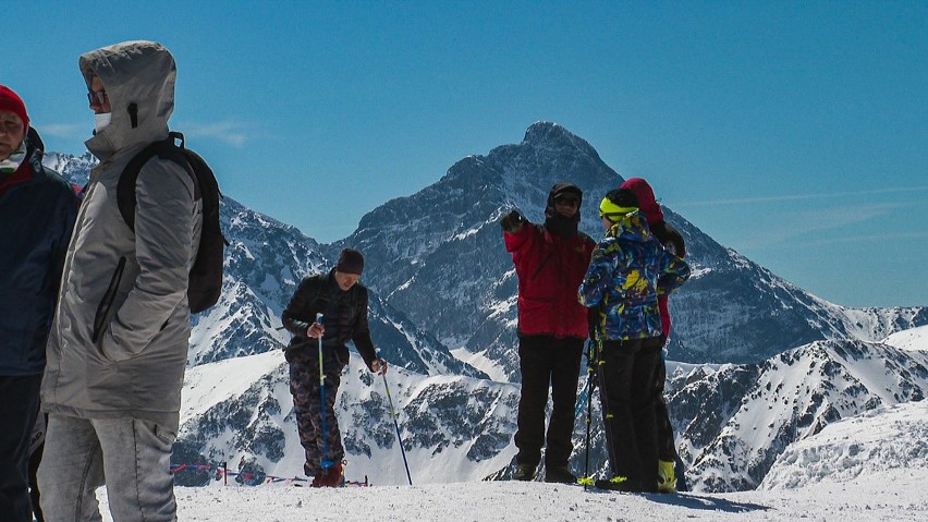 Tatry. Ludzie gór spotkali się na Kasprowym Wierchu na wyjątkowej mszy świętej [ZDJĘCIA] 