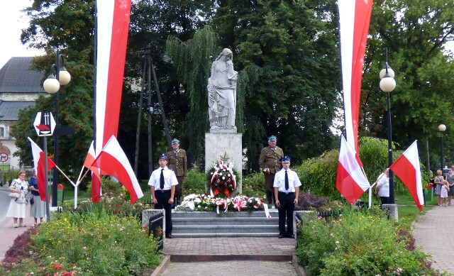 Pomnik Ofiar Pacyfikacji w Skalbmierzu. Tu odbędzie się w niedzielę część główna uroczystości w ramach obchodów 74. rocznicy Kazimiersko-Proszowickiej Rzeczpospolitej Partyzanckiej.