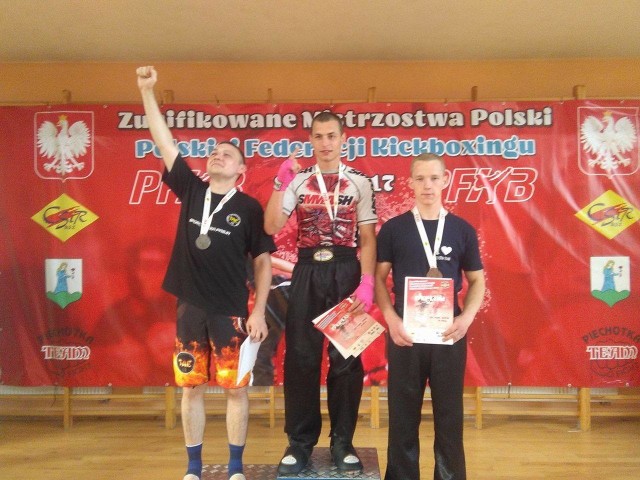 Młodszy aspirant Szymon Grabowski, strażak z Jednostki Ratowniczo-Gaśniczej nr 4 w Pionkach Komendy Państwowej Straży Pożarnej w Radomiu zdobył mistrzostwo Polski w formule UFR.