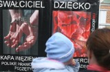 Drastyczne zdjęcia obok kościoła farnego w Rzeszowie 