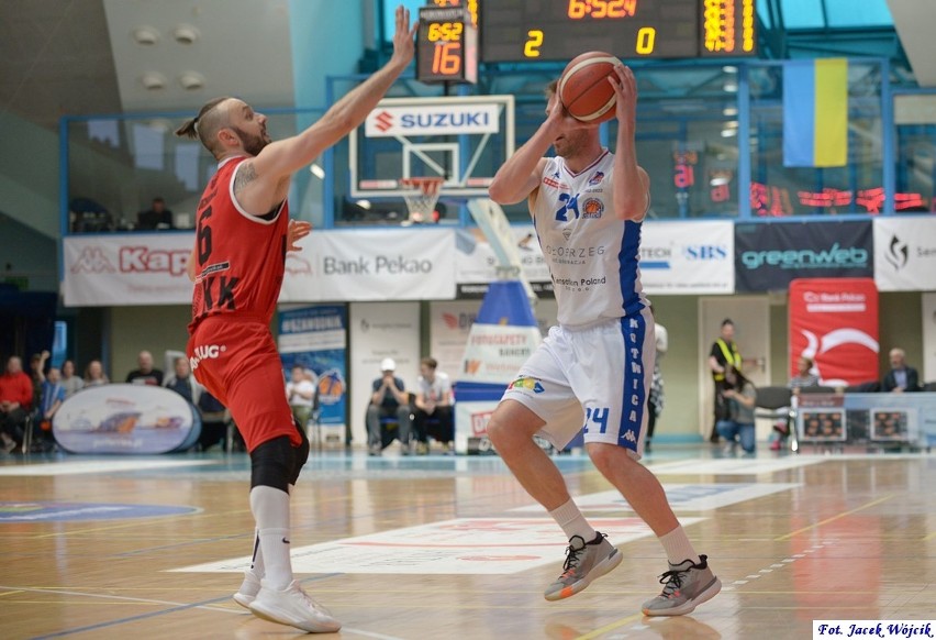 Sensation Kotwica Kołobrzeg uległa WKK Wrocław 65:66 i w...