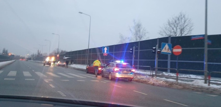 Wypadek na Bartoszewskiego. Zderzenie dwóch samochodów na Górnej