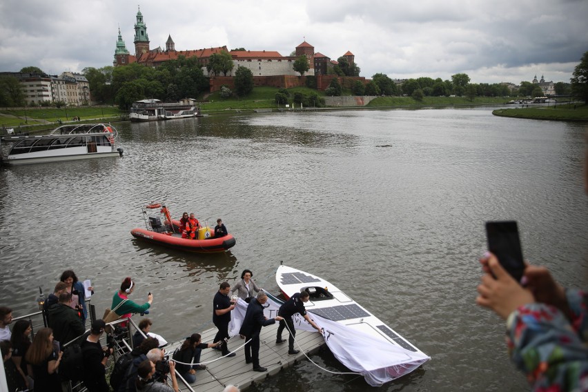 Nowe łodzie zaprezentowane przez AGH