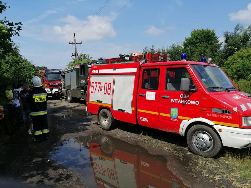 Do pożaru budynku gospodarczego w miejscowości Różewo w...