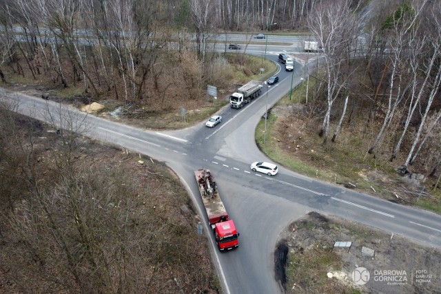 W Dąbrowie Górniczej trwa przebudowa ul. Staszica i Oddziału Ordona AK. Powstanie tam też nowe rondo, ułatwiające wjazd na DK94 i S1 Zobacz kolejne zdjęcia/plansze. Przesuwaj zdjęcia w prawo naciśnij strzałkę lub przycisk NASTĘPNE