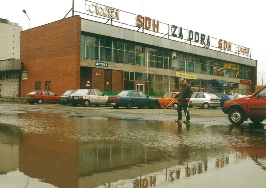Handel w sklepie SDH "Za Odrą" w Opolu w latach 90 i na...