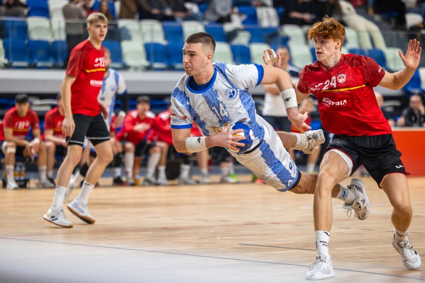 Handball Stal Mielec (biało-niebieskie stroje) nie sprostała...