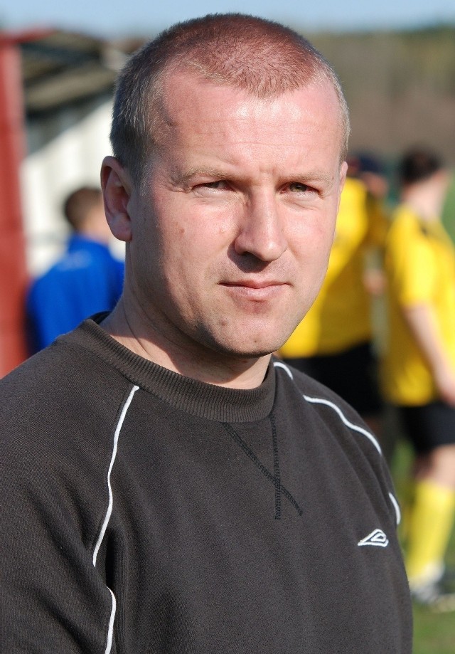 Grzegorz Opara nie jest już trenerem występującego w klasie okręgowej GKS Nowiny.