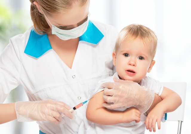 Szczepionki dla dzieci zawierają odpowiednio mniejsze dawki składników czynnych.