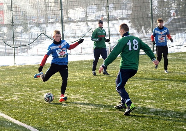 W pierwszym sparingu w 2016 roku Wda Świecie wygrała z Legią Chełmża 4:2 (2:1). Bramki strzelili: Filip Kruczyński, Olaf Wójtowicz, Maciej Rożnowski i Kamil Kamiński (W) oraz Daniel Stolkowski i Emil Tuszyński (L).