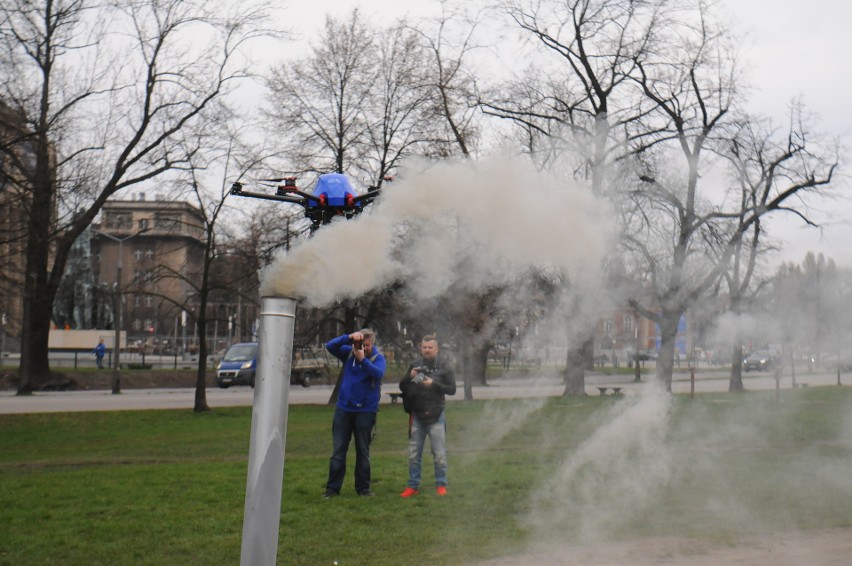 Kraków. Dron zbadał skład dymu z paleniska [WIDEO]