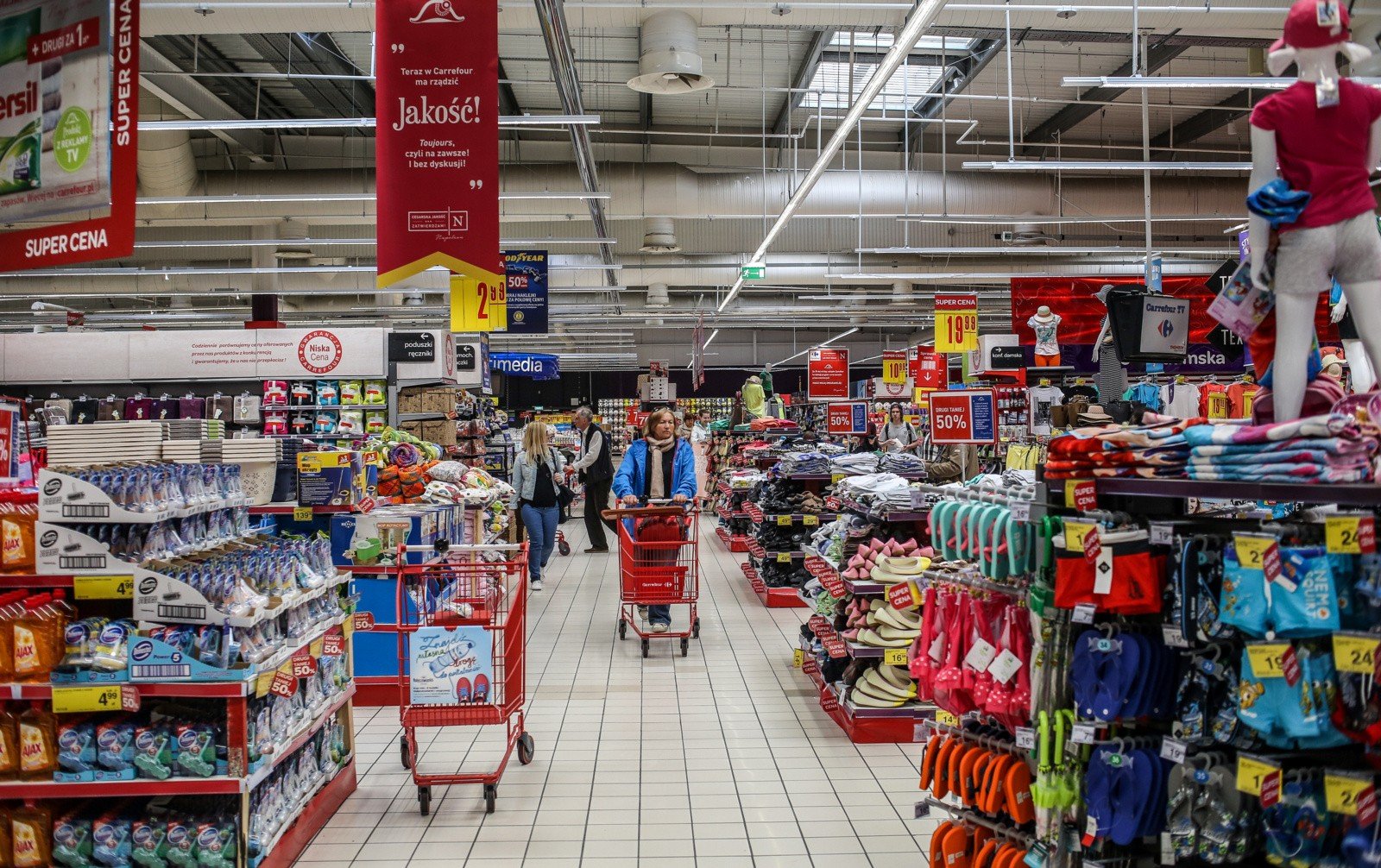 Jak otwarte sklepy w Wielką Sobotę 2019? Godziny otwarcia sklepów  [BIEDRONKA, LIDL, AUCHAN, TESCO] | Gazeta Pomorska