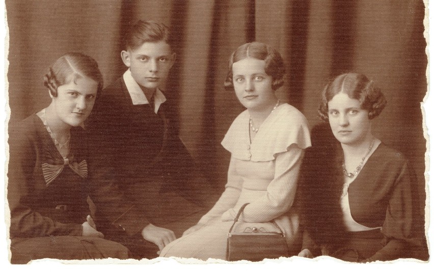 Leszek Biały z siostrami: Marią, Zuzanną, Aliną